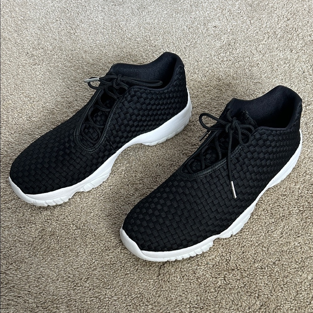 Jordan Future low Black white GREAT CONDITION